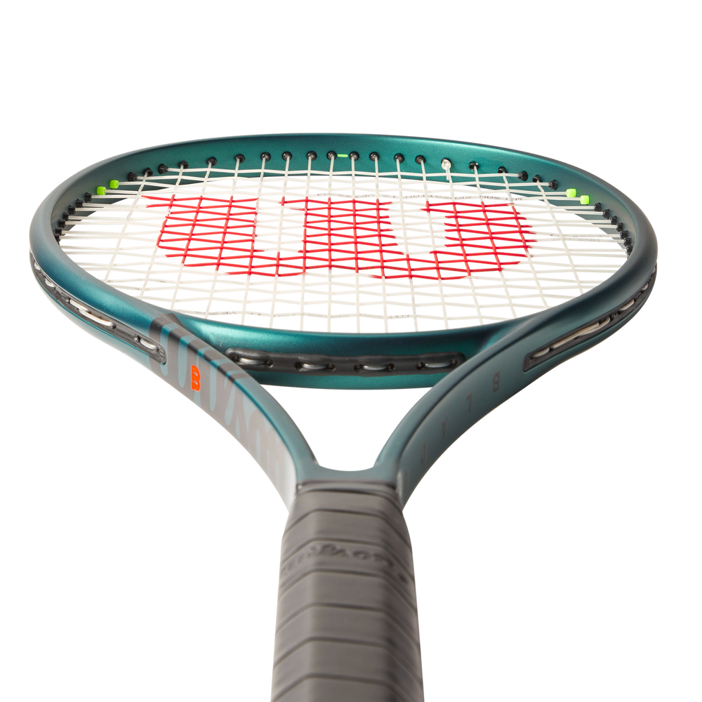 Blade 98 (16x19) V9 Tennis Racket