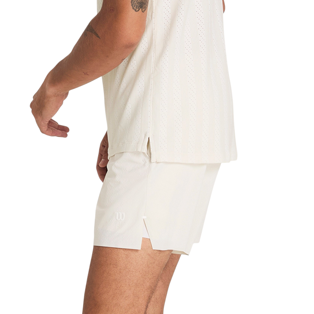 Wilson Training Shorts in Stone with lined construction