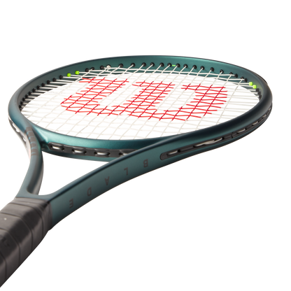 Blade 100L V9 Tennis Racket