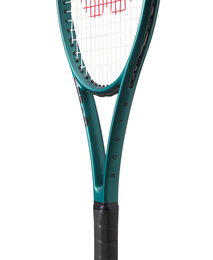 Blade 101L V9 Tennis Racket