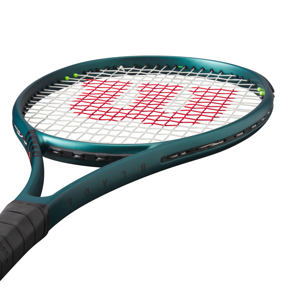 Shop Wilson Tennis Rackets -Blade 101L V9 – WilsonME